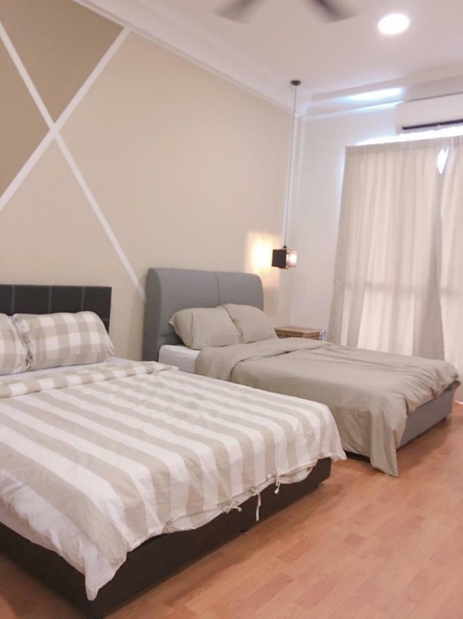 Johor Bahru Paradigm Leplatino Homestay Exteriör bild