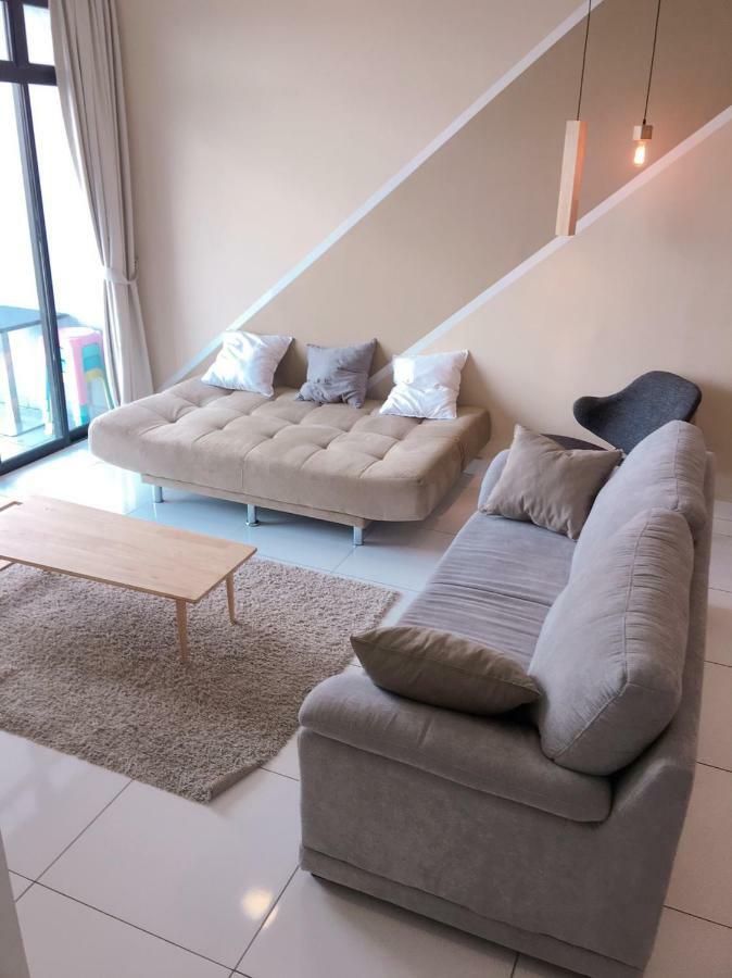 Johor Bahru Paradigm Leplatino Homestay Exteriör bild