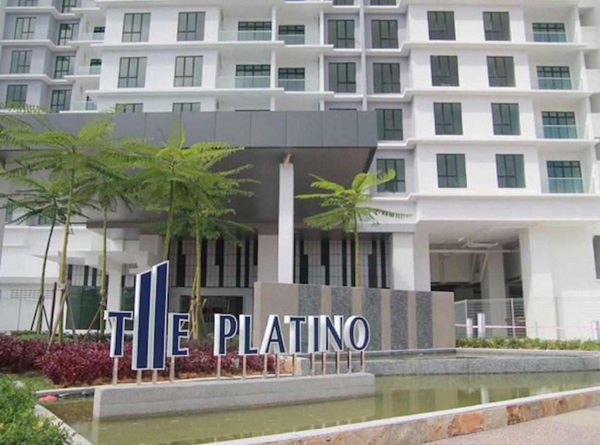 Johor Bahru Paradigm Leplatino Homestay Exteriör bild